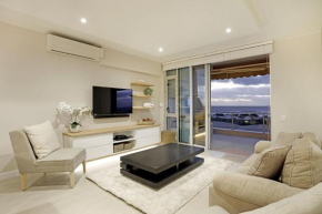 Dolphin Beach H106 by HostAgents